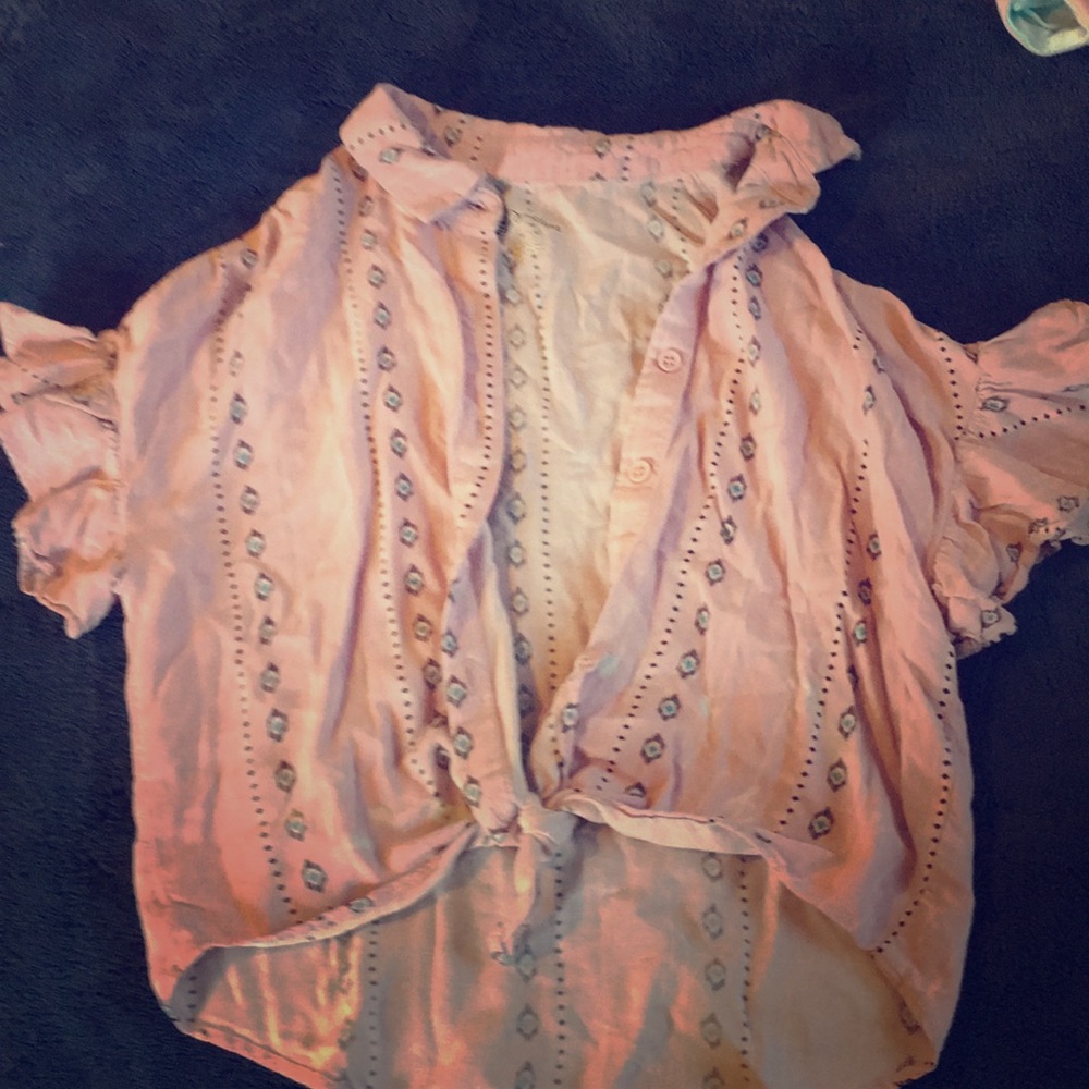 Art class button down top